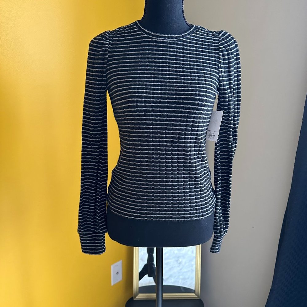 NWT Kohls SO Cozy Pull Sleeve Sweater Black & White Stripes Soft Juniors XS